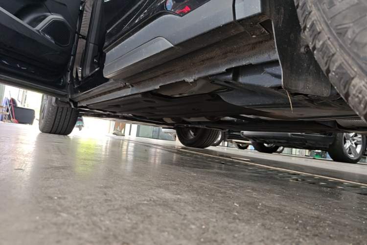 Used Lynk & Co 01 2021 2.0TD Two-Wheel-Drive Pro Trim Left Side Sill
