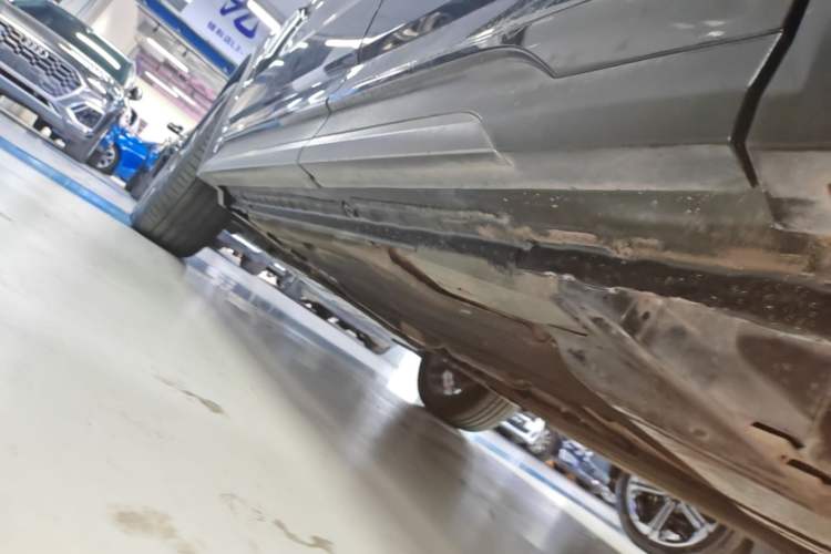 Used Lynk & Co 01 2021 2.0TD Two-Wheel-Drive Pro Trim Left Side Sill