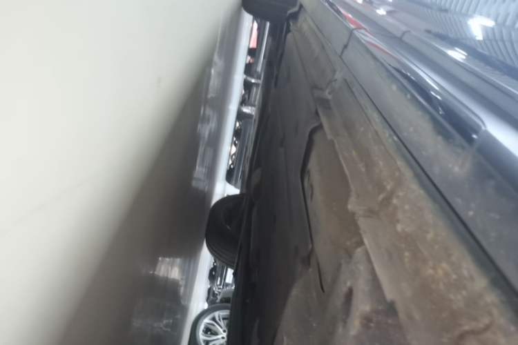 Used Lynk & Co 01 2021 2.0TD Four-Wheel Drive Hype-Halo Left Side Sill