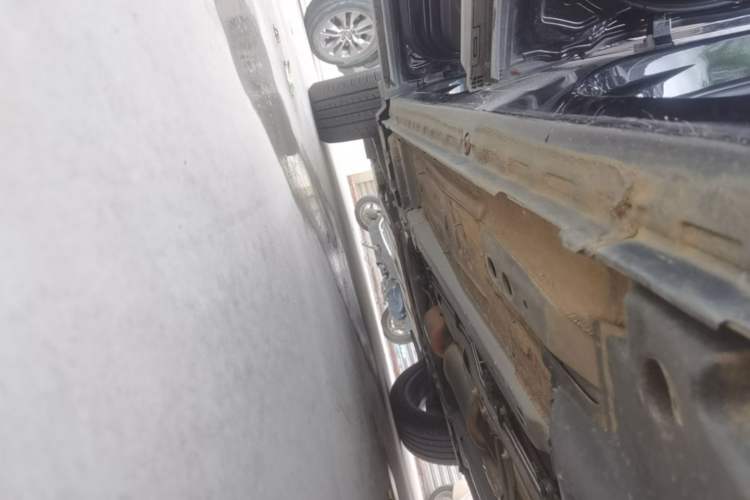 Used Lynk & Co 01 2021 2.0TD Two-Wheel-Drive Pro Trim Left Side Sill