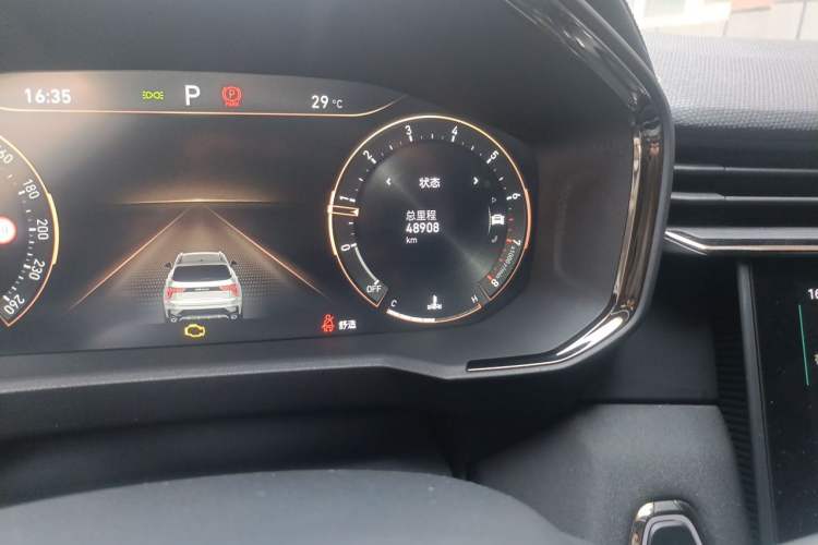 Used Lynk & Co 01 2021 2.0TD Four-Wheel Drive Dark Night Edition Odometer Close Up