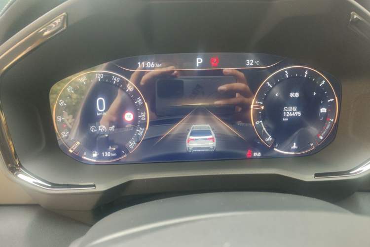 Used Lynk & Co 01 2021 2.0TD Four-Wheel Drive Dark Night Edition Odometer Close Up