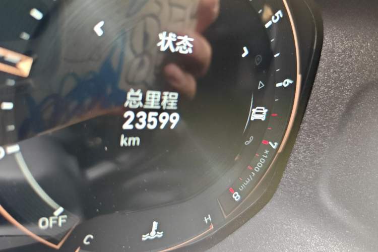 Used Lynk & Co 01 2021 2.0TD Four-Wheel Drive Dark Night Edition Odometer Close Up