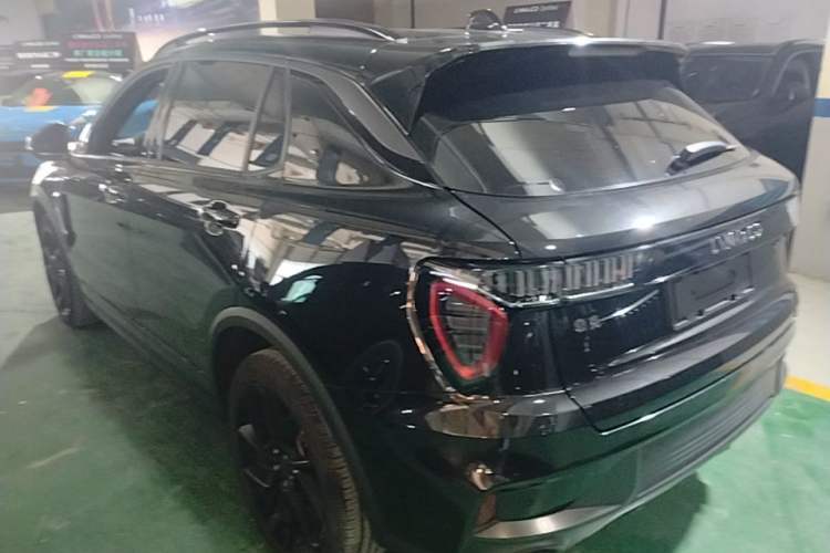 Used Lynk & Co 01 2021 2.0TD Four-Wheel Drive Dark Night Edition Rear Left 45 Deg
