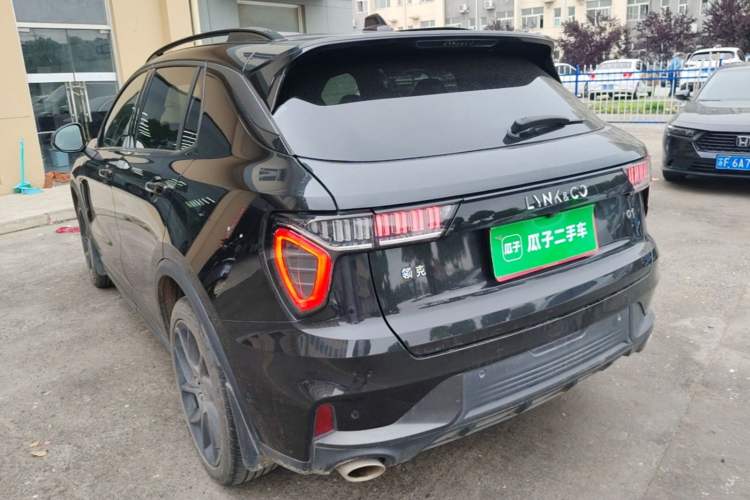Used Lynk & Co 01 2021 2.0TD Four-Wheel Drive Dark Night Edition Rear Left 45 Deg