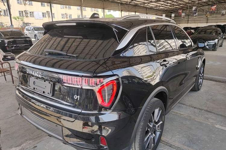 Used Lynk & Co 01 2021 2.0TD Two-Wheel-Drive Pro Trim Rear Right 45 Deg
