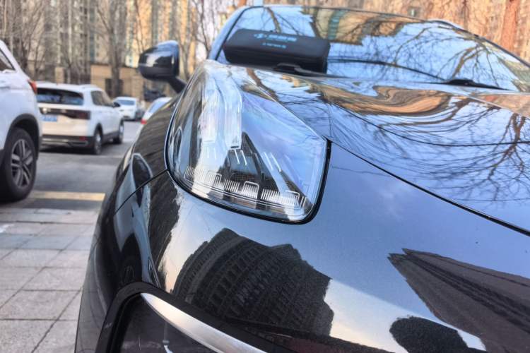 Used Lynk & Co 01 2021 2.0TD Two-Wheel-Drive Pro Trim Right Front Headlight