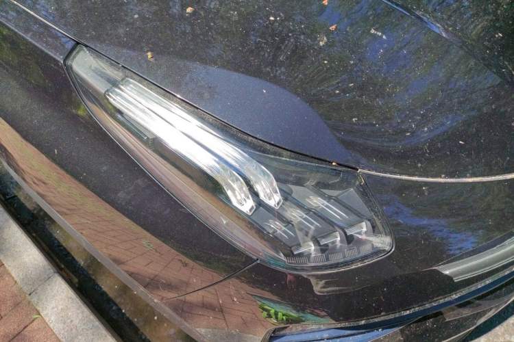 Used Lynk & Co 01 2021 2.0TD Four-Wheel Drive Hype-Halo Right Front Headlight