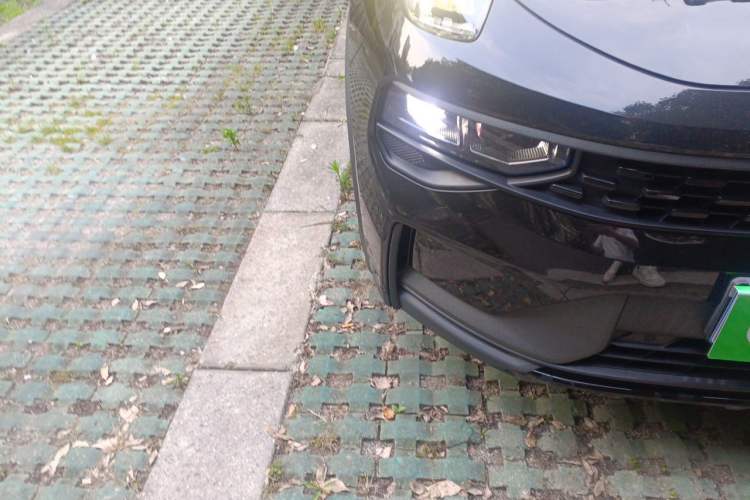 Used Lynk & Co 01 2021 2.0TD Four-Wheel Drive Dark Night Edition Right Front Headlight