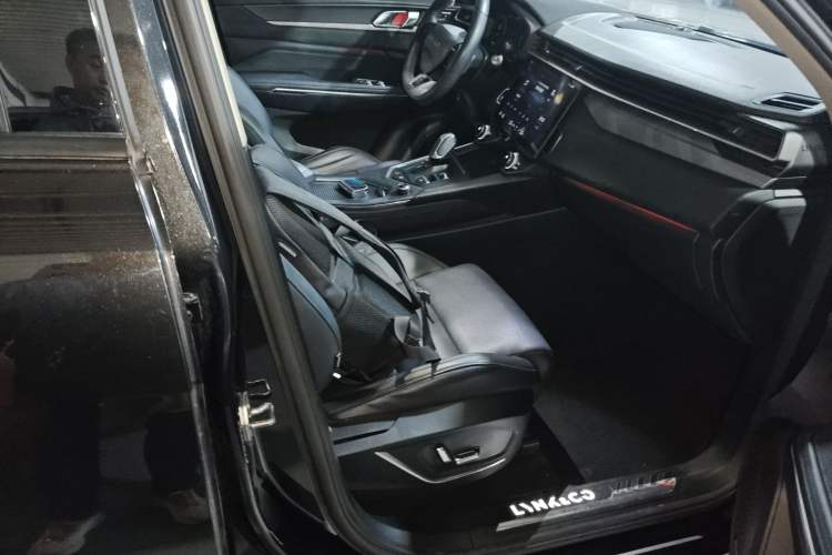 Used Lynk & Co 01 2021 2.0TD Two-Wheel-Drive Pro Trim Right Front Seat