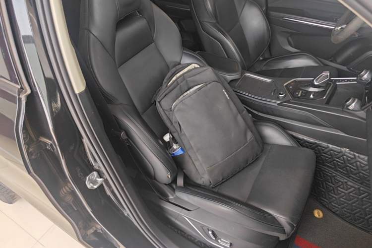 Used Lynk & Co 01 2021 2.0TD Two-Wheel-Drive Pro Trim Right Front Seat