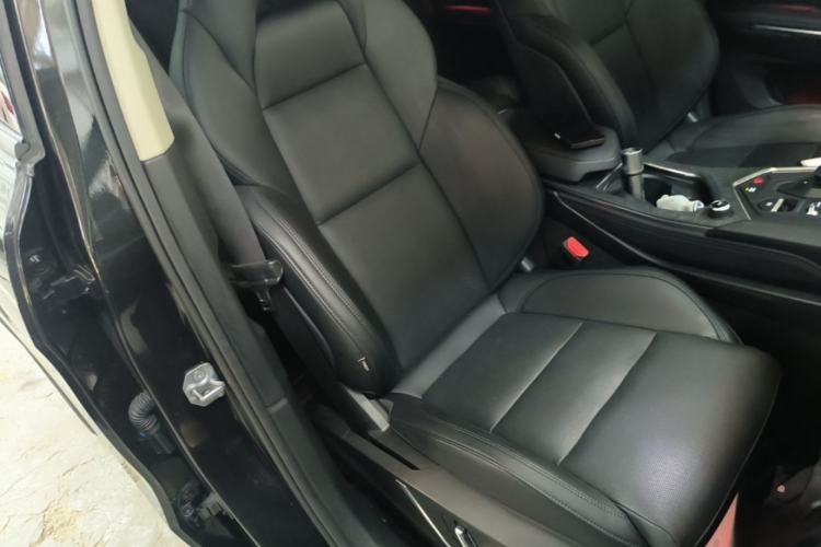 Used Lynk & Co 01 2021 2.0TD Two-Wheel-Drive Pro Trim Right Front Seat