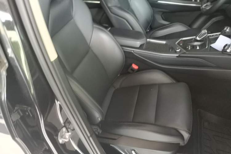 Used Lynk & Co 01 2021 2.0TD Two-Wheel-Drive Pro Trim Right Front Seat