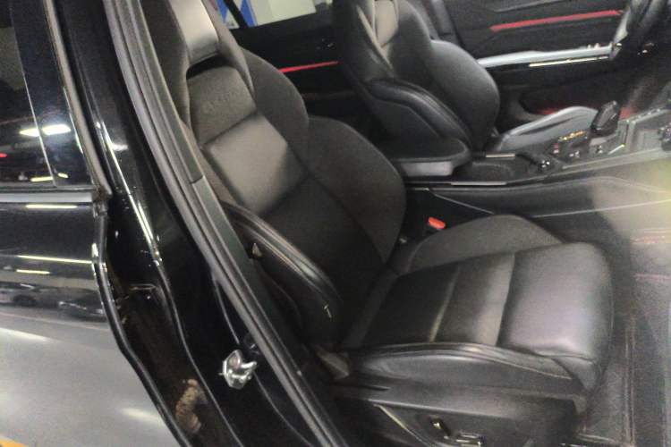 Used Lynk & Co 01 2021 2.0TD Four-Wheel Drive Dark Night Edition Right Front Seat