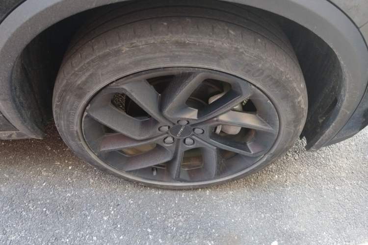 Used Lynk & Co 01 2021 2.0TD Four-Wheel Drive Dark Night Edition Right Front Wheel Hub