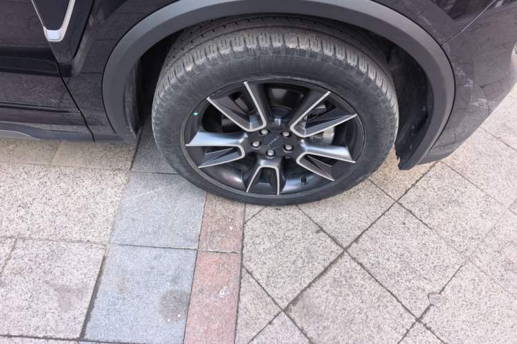 Used Lynk & Co 01 2021 2.0TD Two-Wheel-Drive Pro Trim Right Front Wheel Hub