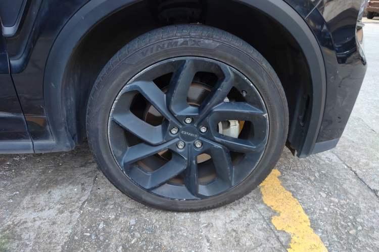 Used Lynk & Co 01 2021 2.0TD Four-Wheel Drive Dark Night Edition Right Front Wheel Hub