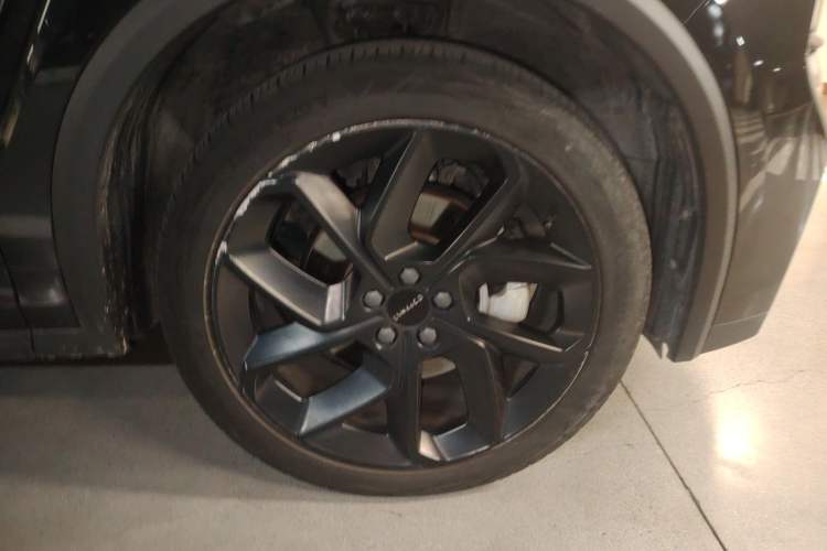 Used Lynk & Co 01 2021 2.0TD Four-Wheel Drive Dark Night Edition Right Front Wheel Hub