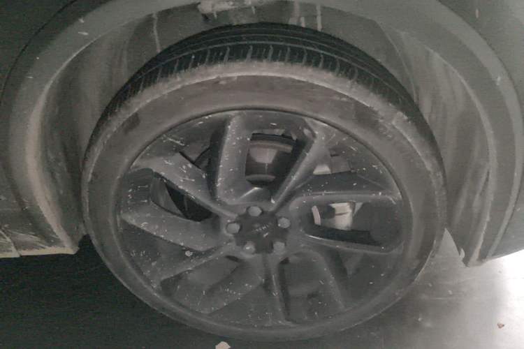 Used Lynk & Co 01 2021 2.0TD Four-Wheel Drive Dark Night Edition Right Front Wheel Hub