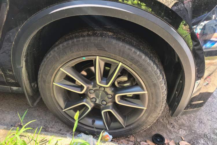 Used Lynk & Co 01 2021 2.0TD Two-Wheel-Drive Pro Trim Right Front Wheel Hub
