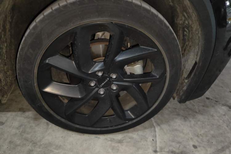 Used Lynk & Co 01 2021 2.0TD Four-Wheel Drive Dark Night Edition Right Front Wheel Hub