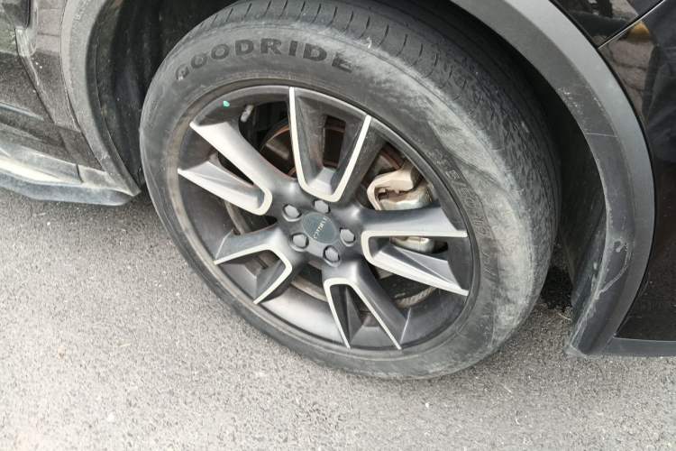 Used Lynk & Co 01 2021 2.0TD Two-Wheel-Drive Pro Trim Right Front Wheel Hub