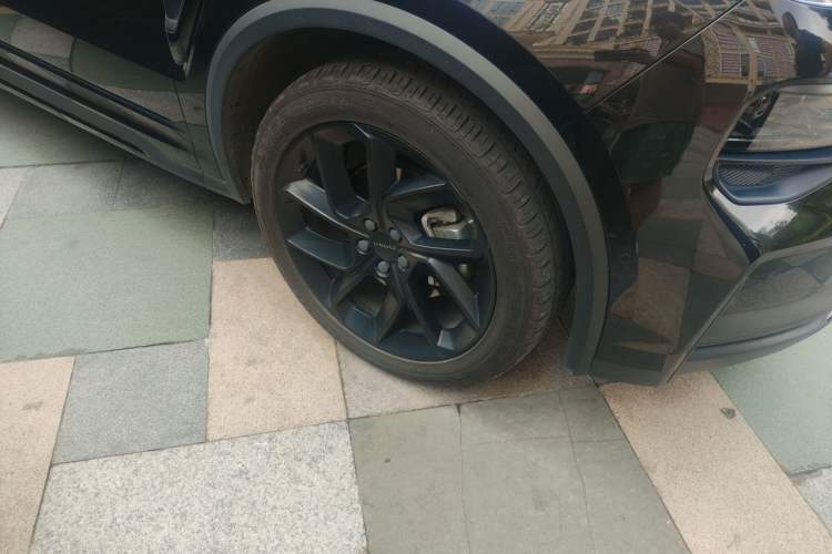 Used Lynk & Co 01 2021 2.0TD Four-Wheel Drive Dark Night Edition Right Front Wheel Hub
