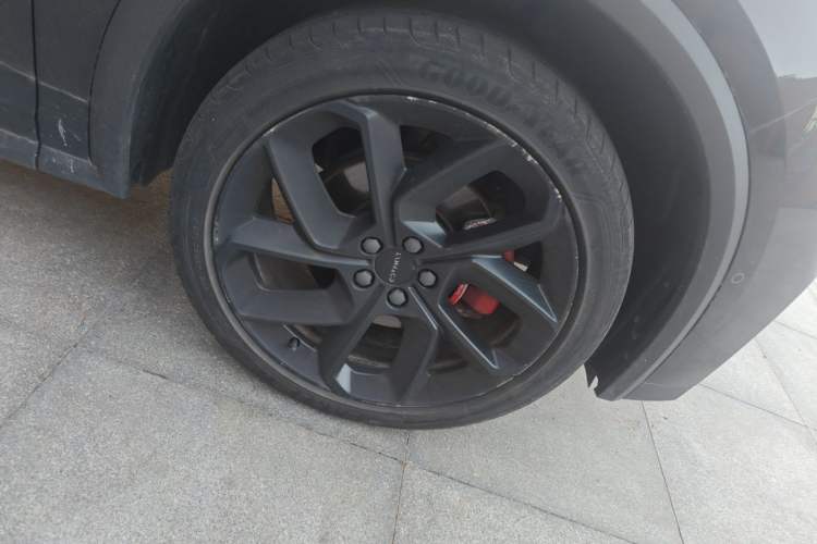 Used Lynk & Co 01 2021 2.0TD Four-Wheel Drive Dark Night Edition Right Front Wheel Hub
