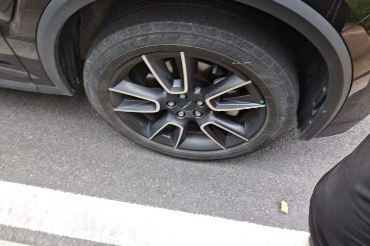 Used Lynk & Co 01 2021 2.0TD Two-Wheel-Drive Pro Trim Right Front Wheel Hub