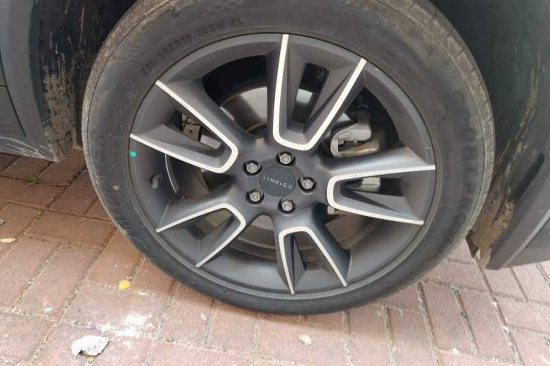 Used Lynk & Co 01 2021 2.0TD Two-Wheel-Drive Pro Trim Right Front Wheel Hub