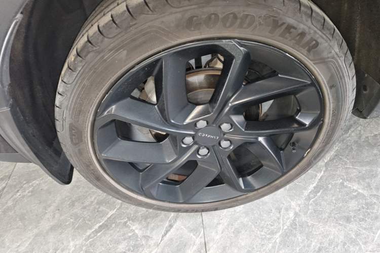 Used Lynk & Co 01 2021 2.0TD Four-Wheel Drive Dark Night Edition Right Rear Wheel Hub