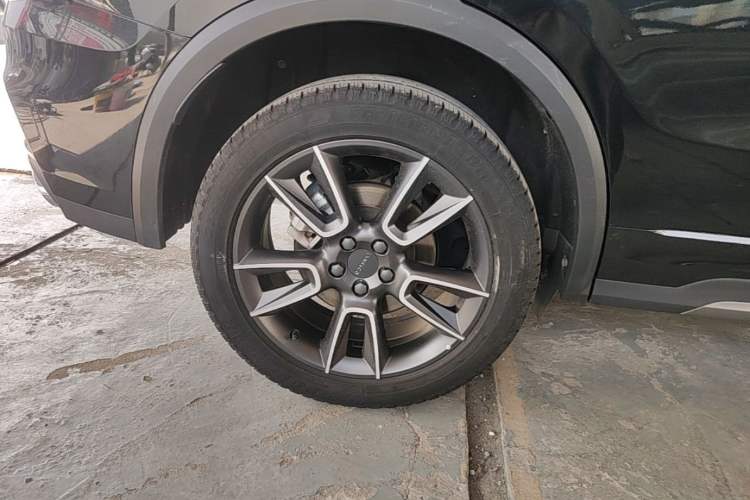 Used Lynk & Co 01 2021 2.0TD Two-Wheel-Drive Pro Trim Right Rear Wheel Hub