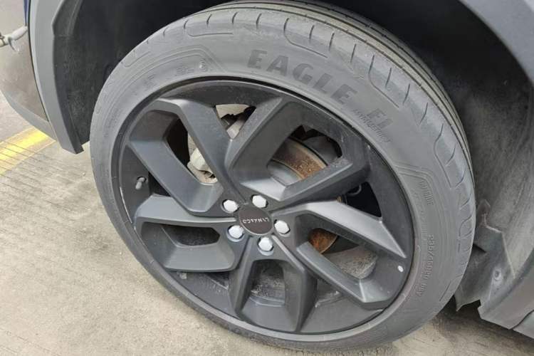 Used Lynk & Co 01 2021 2.0TD Four-Wheel Drive Dark Night Edition Right Rear Wheel Hub