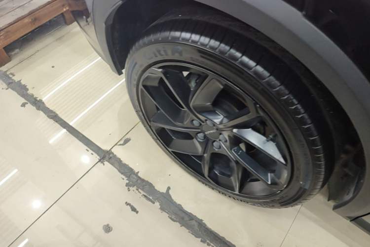 Used Lynk & Co 01 2021 2.0TD Four-Wheel Drive Dark Night Edition Right Rear Wheel Hub