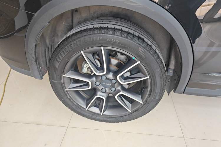 Used Lynk & Co 01 2021 2.0TD Two-Wheel-Drive Pro Trim Right Rear Wheel Hub