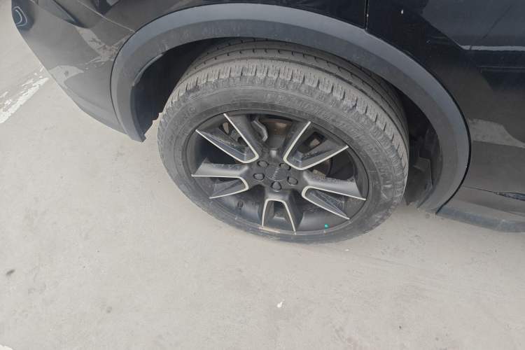 Used Lynk & Co 01 2021 2.0TD Two-Wheel-Drive Pro Trim Right Rear Wheel Hub