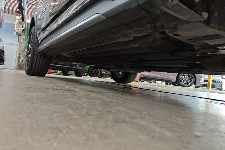 Used Lynk & Co 01 2021 2.0TD Two-Wheel-Drive Pro Trim Right Side Sill