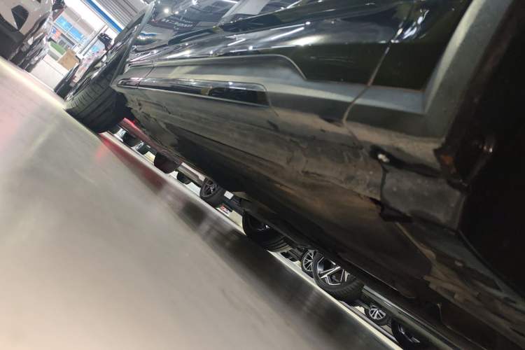 Used Lynk & Co 01 2021 2.0TD Four-Wheel Drive Hype-Halo Right Side Sill