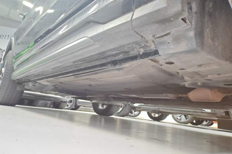 Used Lynk & Co 01 2021 2.0TD Two-Wheel-Drive Pro Trim Right Side Sill