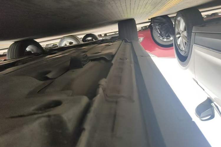 Used Lynk & Co 01 2021 2.0TD Four-Wheel Drive Dark Night Edition Right Side Sill