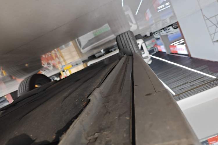 Used Lynk & Co 01 2021 2.0TD Two-Wheel-Drive Pro Trim Right Side Sill