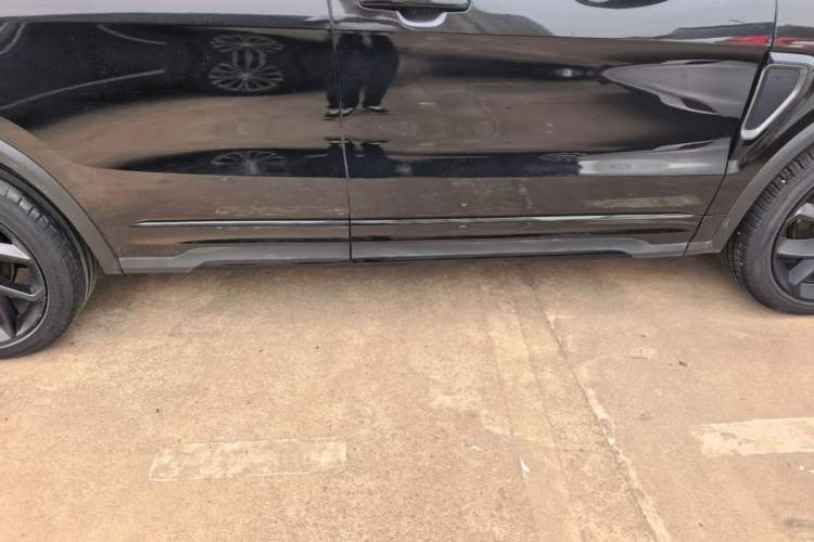 Used Lynk & Co 01 2021 2.0TD Four-Wheel Drive Dark Night Edition Right Side Sill
