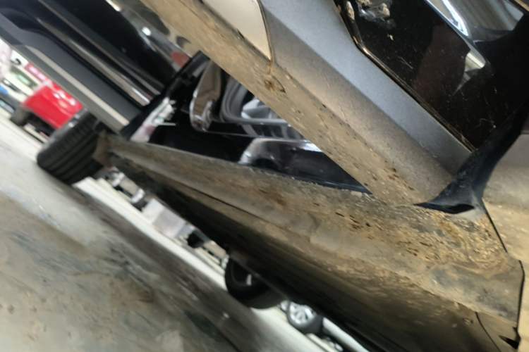 Used Lynk & Co 01 2021 2.0TD Two-Wheel-Drive Pro Trim Right Side Sill