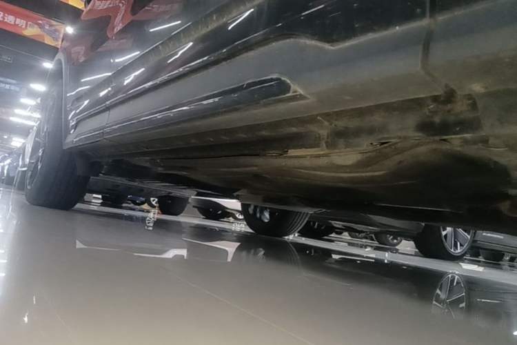 Used Lynk & Co 01 2021 2.0TD Four-Wheel Drive Dark Night Edition Right Side Sill