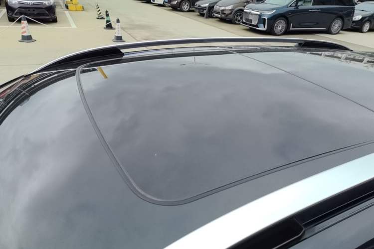 Used Lynk & Co 01 2021 2.0TD Two-Wheel-Drive Pro Trim Roof