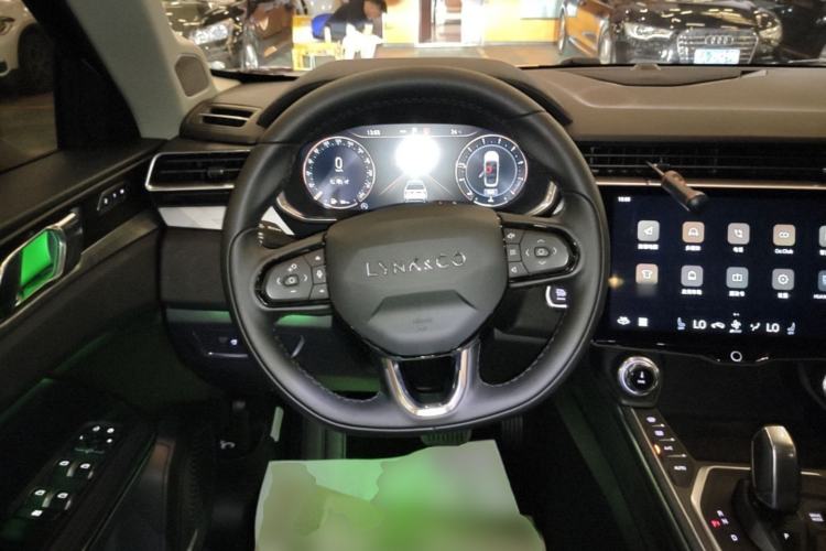 Used Lynk & Co 01 2021 2.0TD Two-Wheel-Drive Pro Trim Steering Wheel