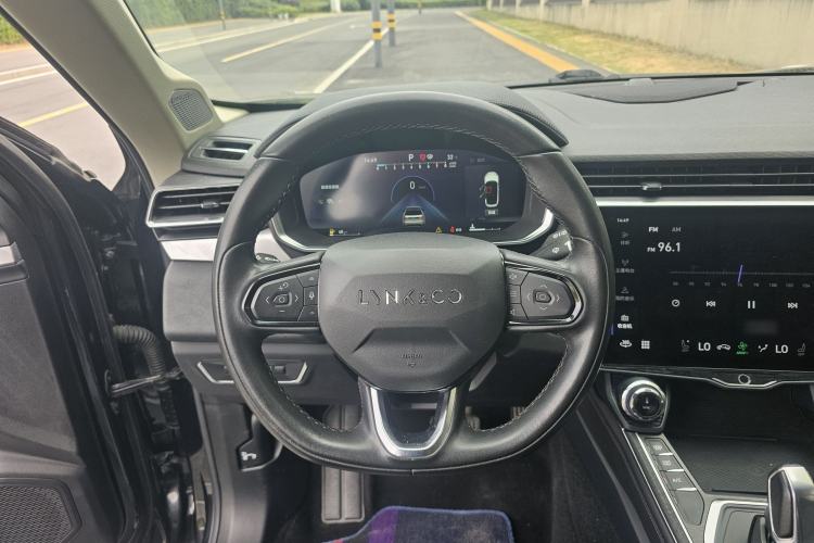 Used Lynk & Co 01 2021 2.0TD Two-Wheel-Drive Pro Trim Steering Wheel
