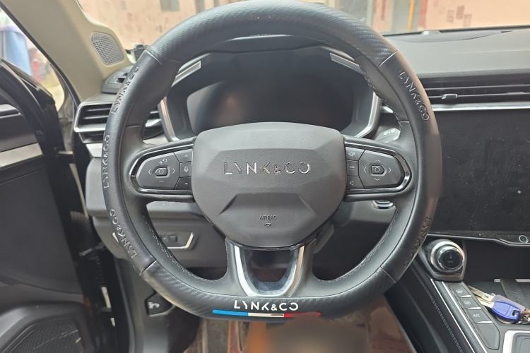 Used Lynk & Co 01 2021 2.0TD Two-Wheel-Drive Pro Trim Steering Wheel