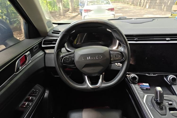 Used Lynk & Co 01 2021 2.0TD Two-Wheel-Drive Pro Trim Steering Wheel