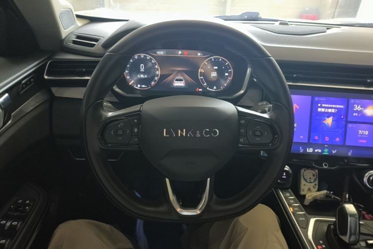Used Lynk & Co 01 2021 2.0TD Two-Wheel-Drive Pro Trim Steering Wheel